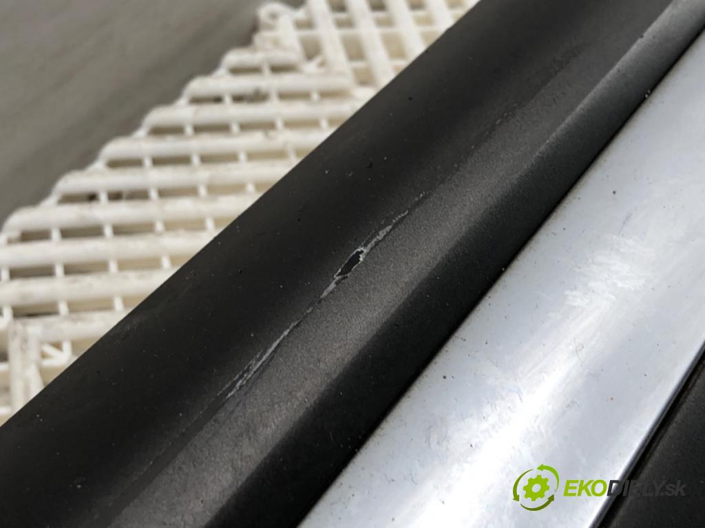 PEUGEOT 508 SW I Kombi 2017 133 kW 2.0 HDi 180 RXH 1997 lišta prahová pravý 9674306677