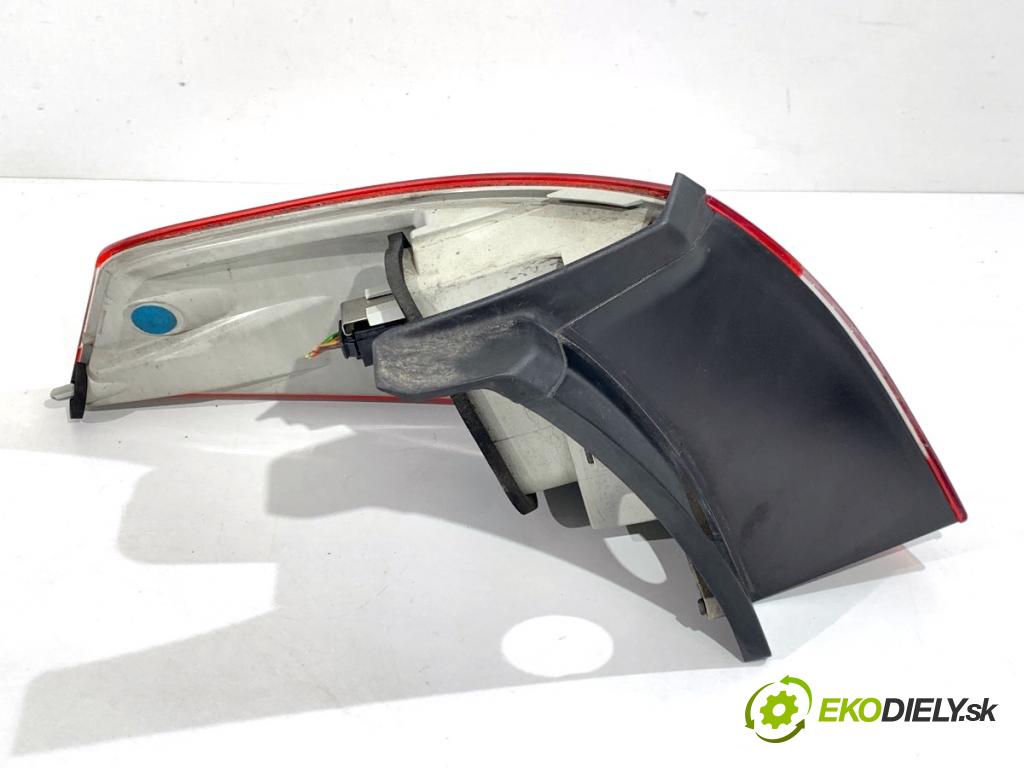 PEUGEOT 508 SW I Kombi 2017 133 kW 2.0 HDi 180 RXH 1997 světlo pravý zadní část