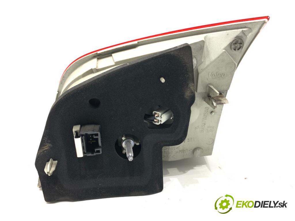 PEUGEOT 508 SW I Kombi 2017 133 kW 2.0 HDi 180 RXH 1997 světlo zadní část levá strana vnitřní 9686780580 (Klika dveří ostatní)