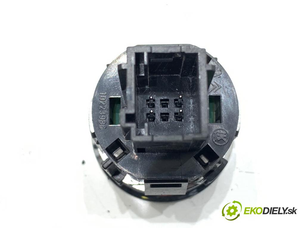 PEUGEOT 508 SW I Kombi 2017 133 kW 2.0 HDi 180 RXH 1997 vypínač ZAPALOVÁNÍ: START/STOP 9804007180