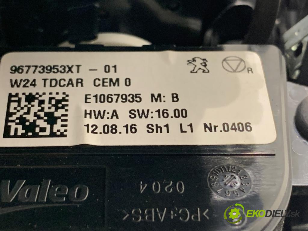 PEUGEOT 508 SW I Kombi 2017 133 kW 2.0 HDi 180 RXH 1997 Panel ovládaní topení klimatizace zadní část 96773953XT