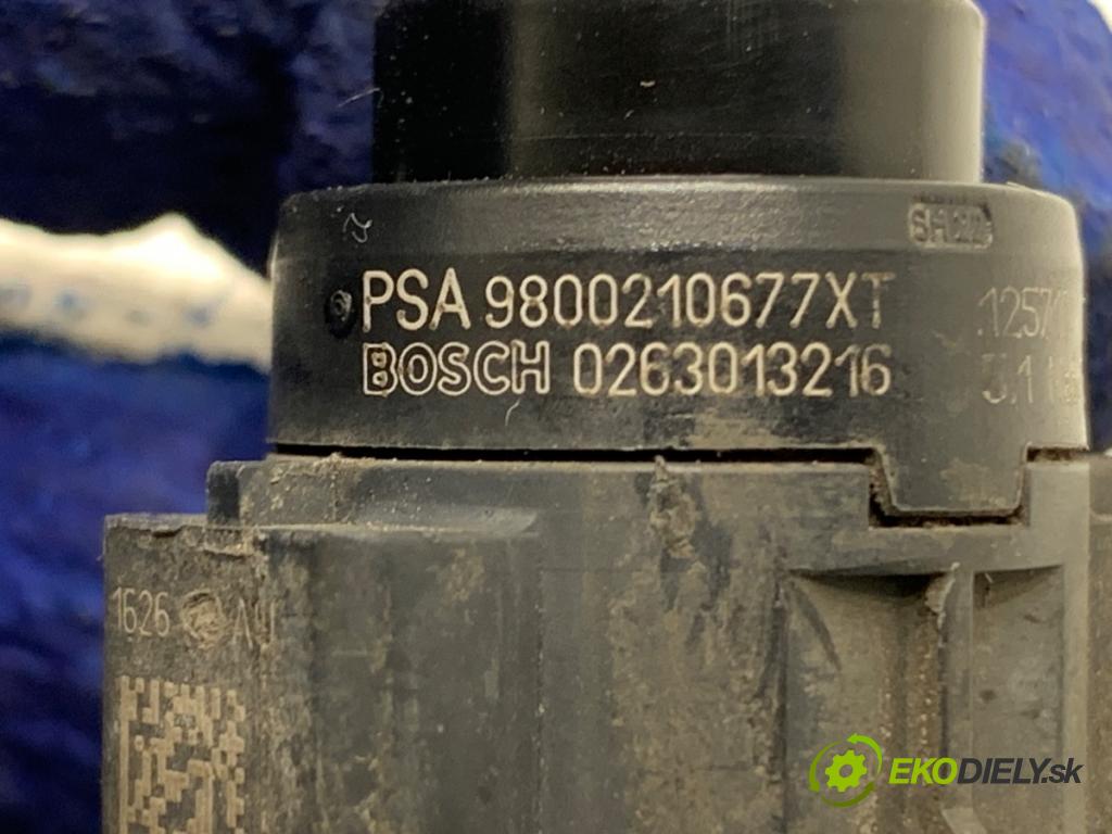 PEUGEOT 508 SW I Kombi 2017 133 kW 2.0 HDi 180 RXH 1997 snímač PDC 9800210677XT