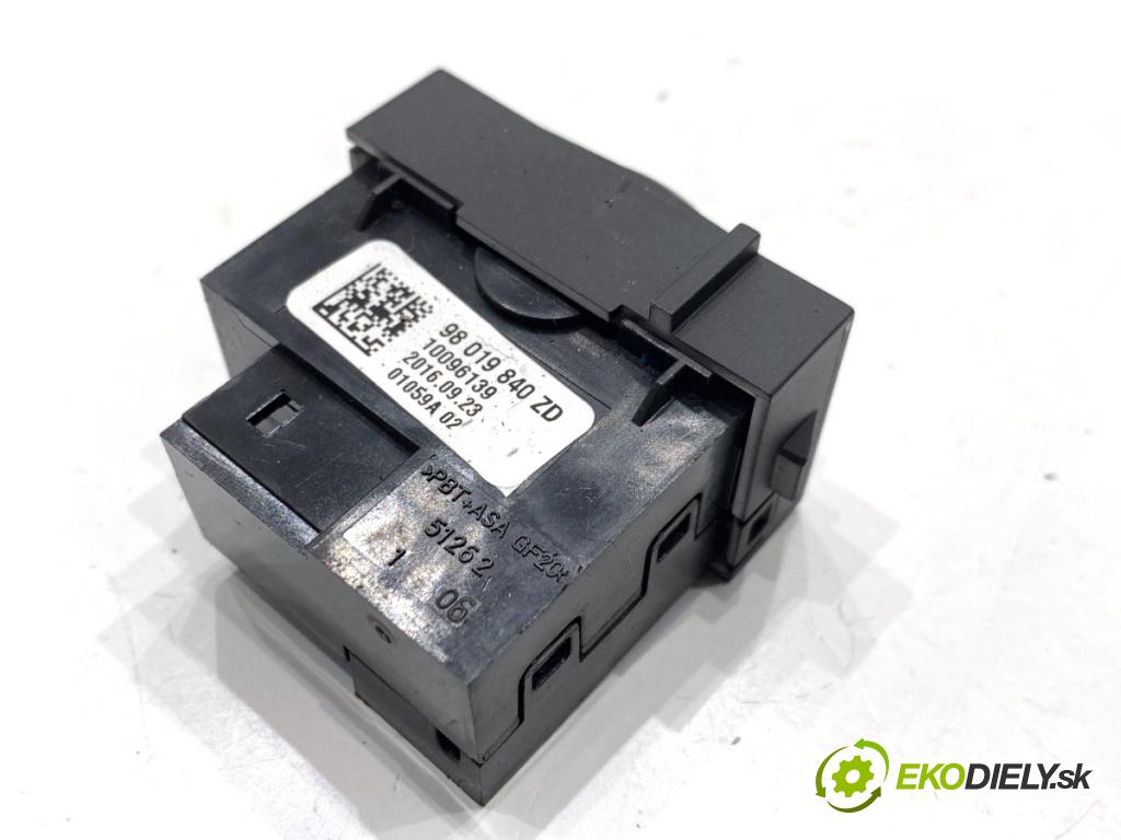 PEUGEOT 508 SW I Kombi 2017 133 kW 2.0 HDi 180 RXH 1997 Prepínač ohrievania, vyhrievania sedačky 98019841ZD (Prepínacie páčky pod volantom)