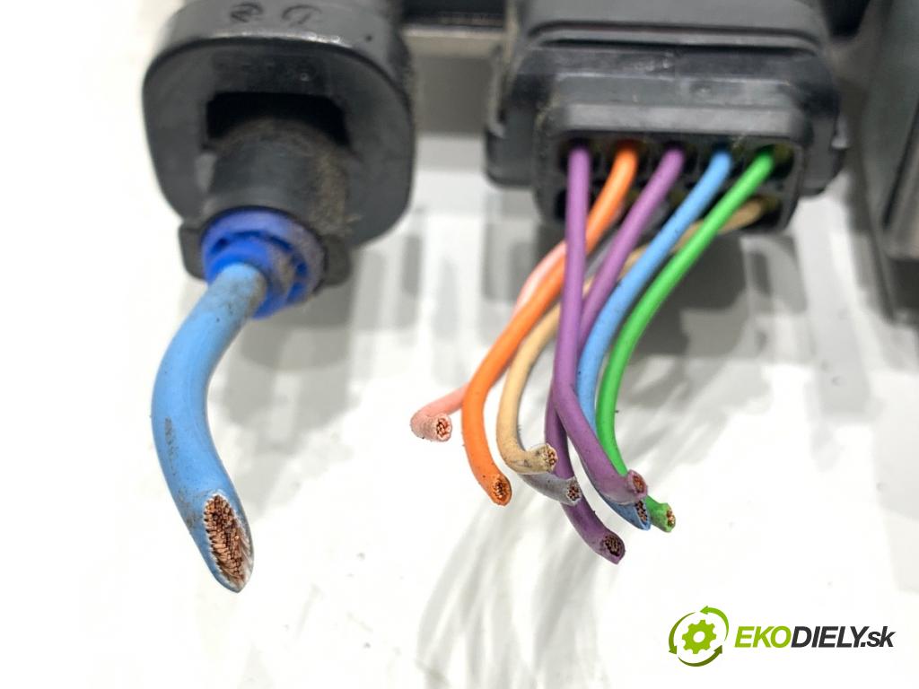 PEUGEOT 508 SW I Kombi 2017 133 kW 2.0 HDi 180 RXH 1997 modul Start brzdových světel 9802096780