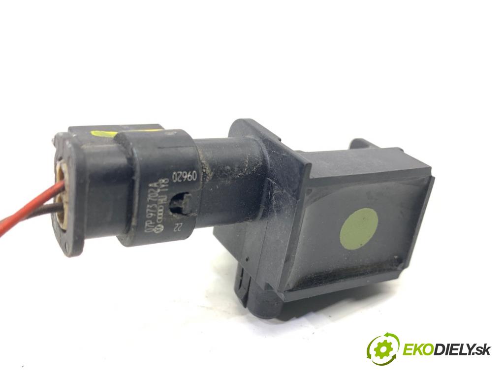 SKODA SUPERB III Kombi 2020 160 kW 1.4 TSI iV 1395 Snímač nárazu 5Q0959651B (Snímač nárazu)