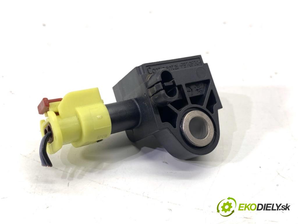 SKODA SUPERB III Kombi 2020 160 kW 1.4 TSI iV 1395 Snímač nárazu 5Q0959651B (Snímač nárazu)