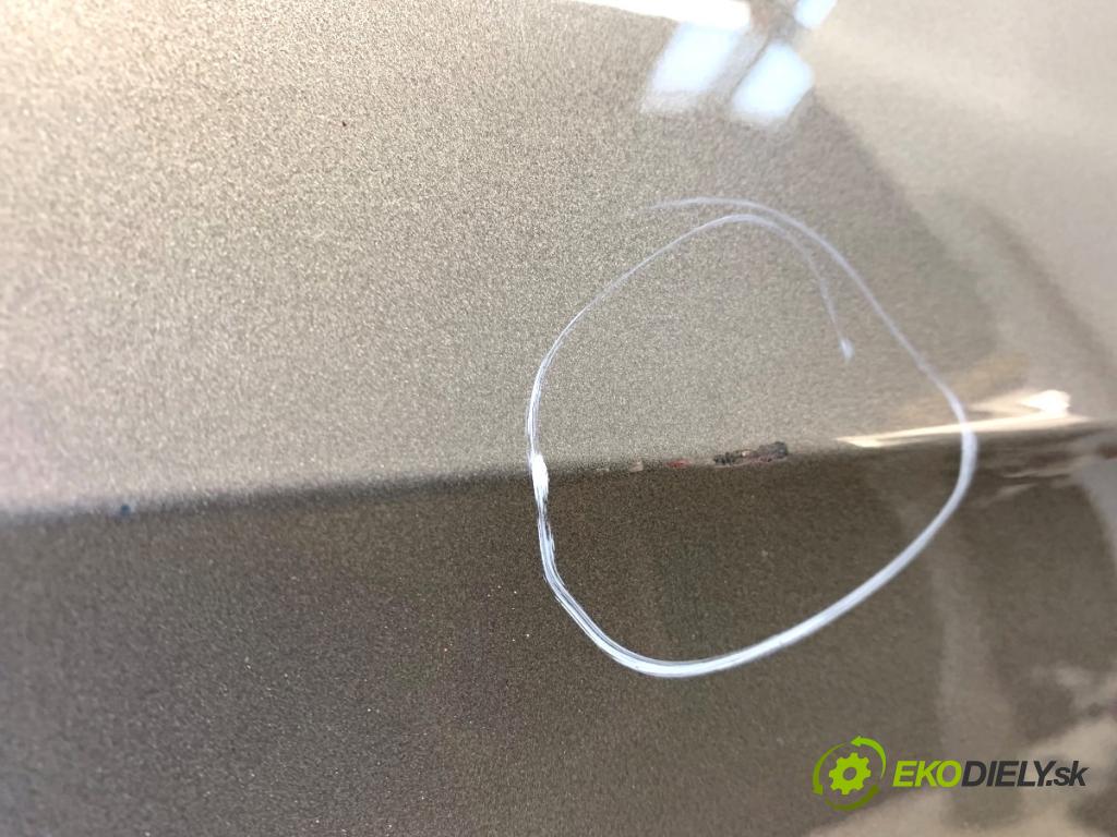 VW GOLF VII liftback 2016 92 kW 1.4 TSI 1395 Dvere pravy predný LA7N