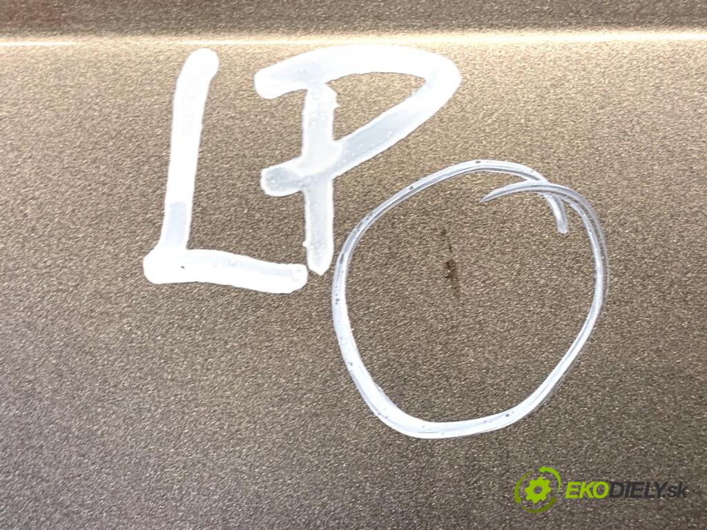 VW GOLF VII liftback 2016 92 kW 1.4 TSI 1395 Dvere ľavy predný LA7N