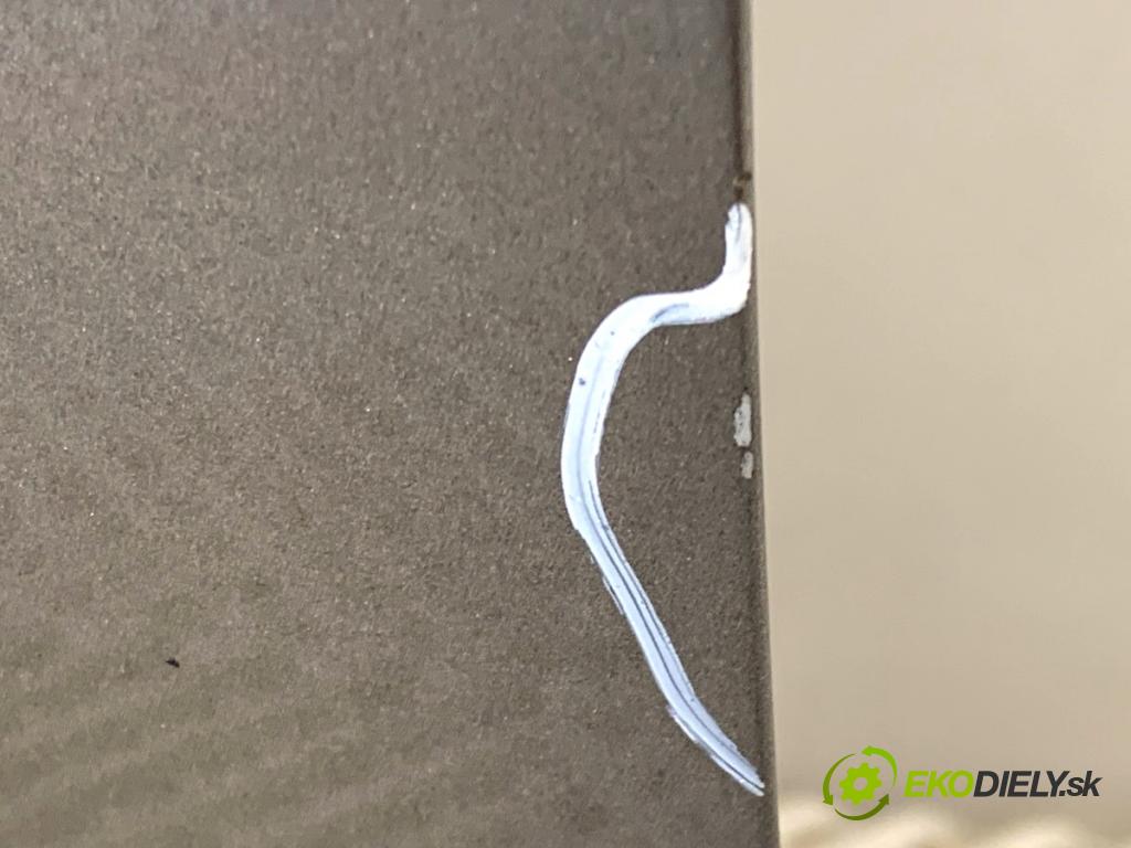 VW GOLF VII liftback 2016 92 kW 1.4 TSI 1395 Dvere ľavy predný LA7N