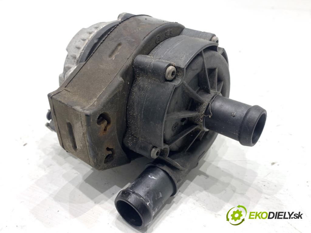 SKODA SUPERB III Kombi 2020 160 kW 1.4 TSI iV 1395 DALŠÍ: pumpa vody 04L965567B (Vodní pumpa)