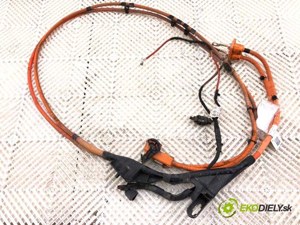 SKODA SUPERB III Kombi 2020 160 kW 1.4 TSI iV 1395 trubka vysokého NAPĚTÍ: 