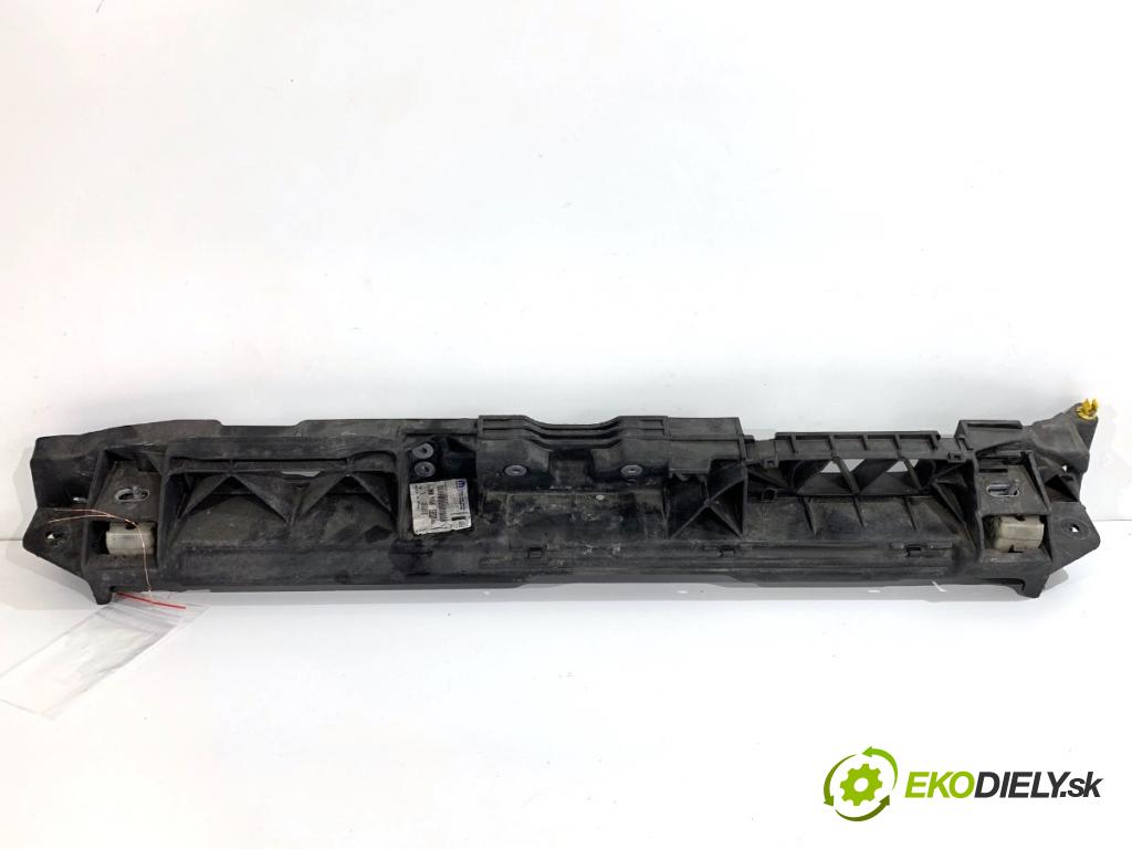 PEUGEOT 308 II liftback 2020 96 kW 1.2 THP 130 1199 výztuha horní 9816603980 (Výztuha)