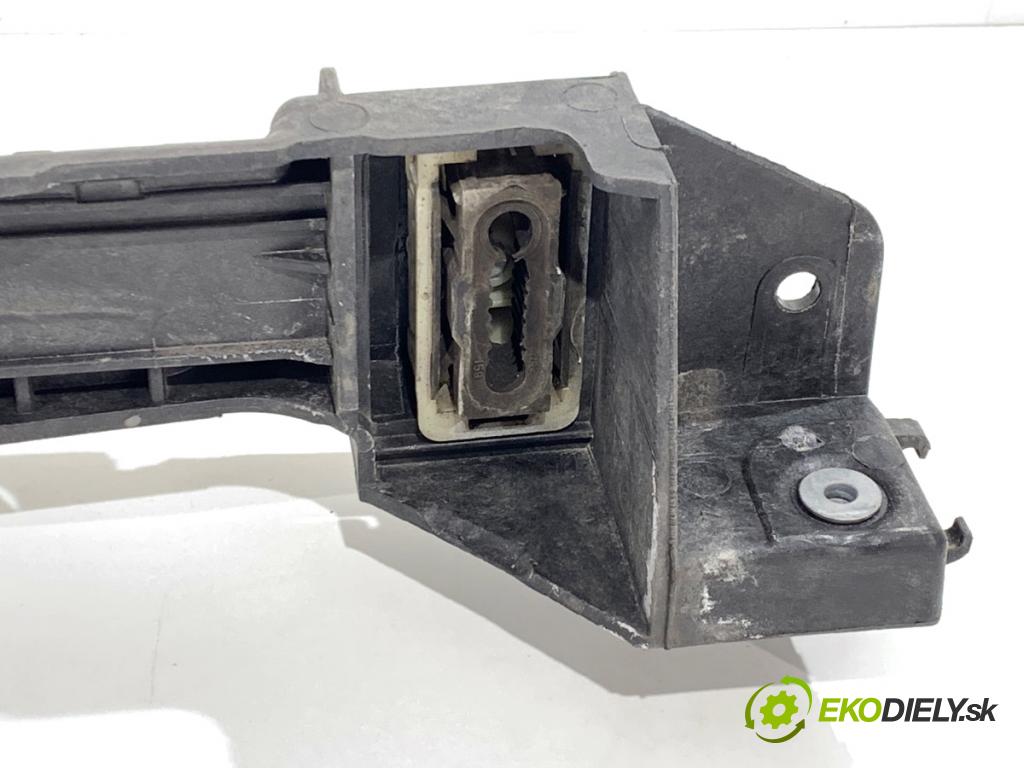 PEUGEOT 308 II liftback 2020 96 kW 1.2 THP 130 1199 výztuha horní 9816603980 (Výztuha)