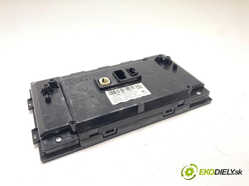 PEUGEOT 308 II liftback 2020 96 kW 1.2 THP 130 1199 Dislpej 9828476980 (Prístrojová doska)