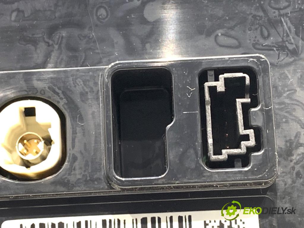 PEUGEOT 308 II liftback 2020 96 kW 1.2 THP 130 1199 Dislpej 9828476980 (Prístrojová doska)