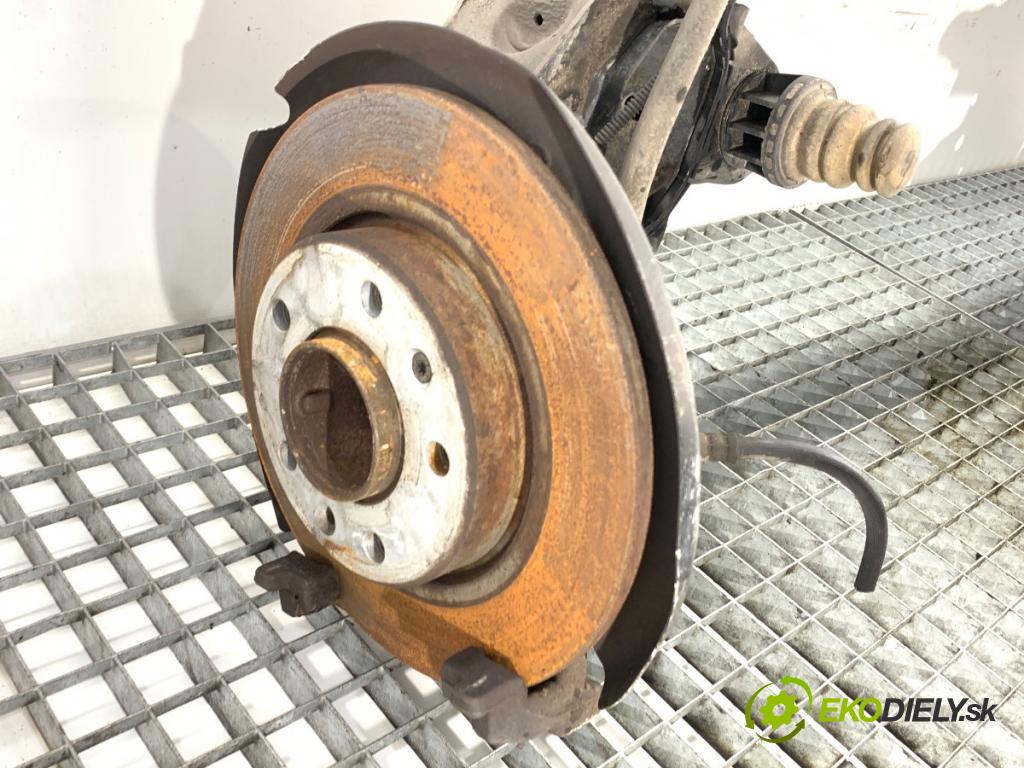 PEUGEOT 308 II liftback 2020 96 kW 1.2 THP 130 1199 výztuha zadní část