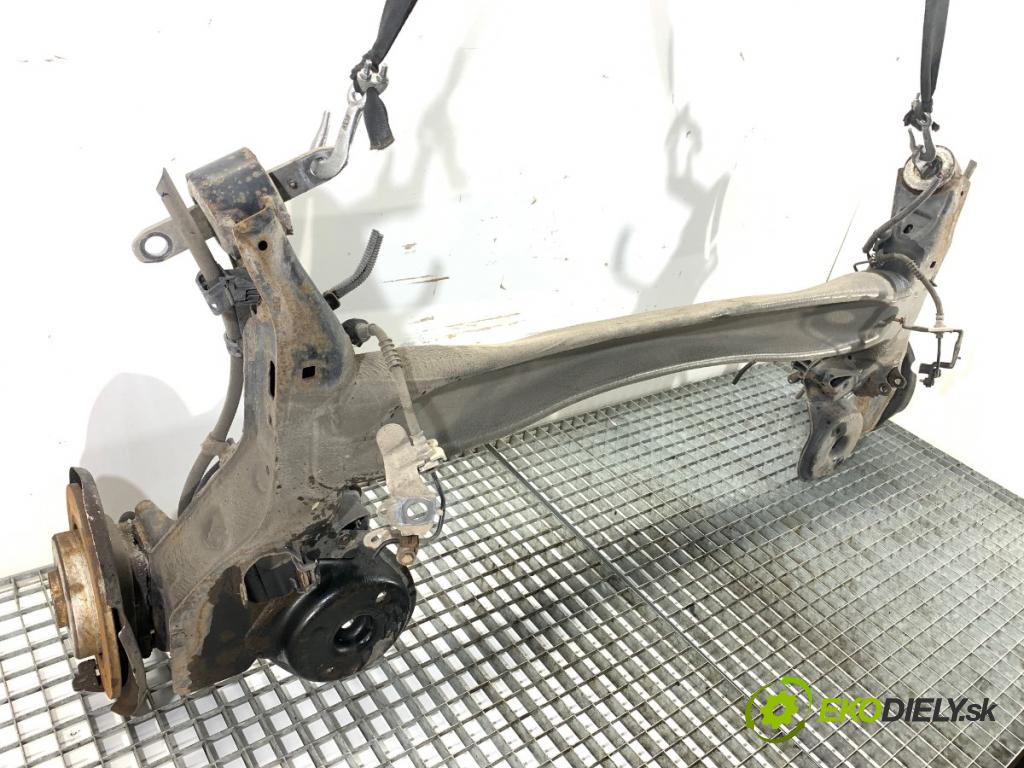 PEUGEOT 308 II liftback 2020 96 kW 1.2 THP 130 1199 výztuha zadní část