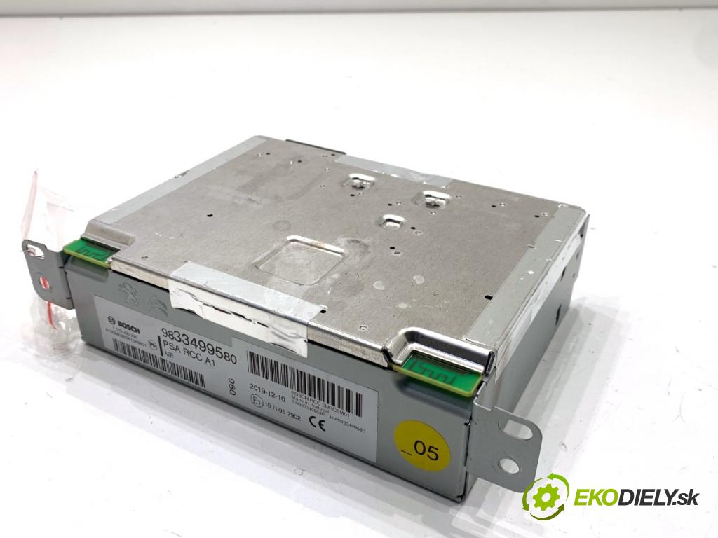 PEUGEOT 308 II liftback 2020 96 kW 1.2 THP 130 1199 RADIO 9833499580 (Audio zařízení)