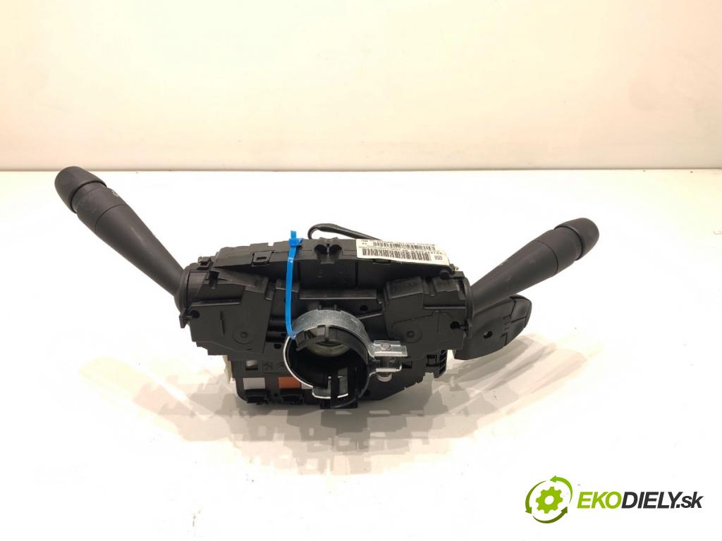 PEUGEOT 308 II liftback 2020 96 kW 1.2 THP 130 1199 Prepínač kombinovaný 98154546ZD (Prepínacie páčky pod volantom)