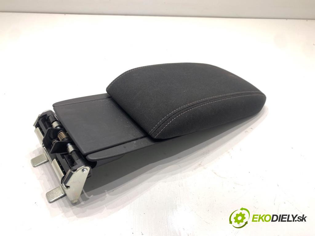 PEUGEOT 308 II liftback 2020 96 kW 1.2 THP 130 1199 loketní opěrka 1799672XZD (Loketní opěrka)