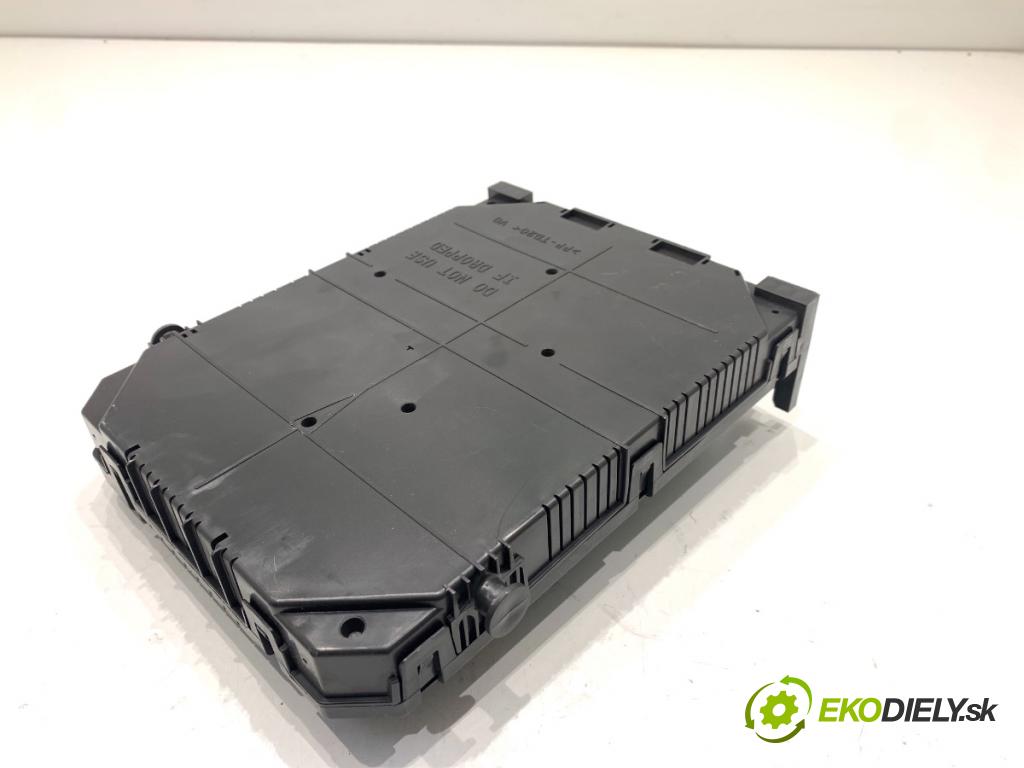 PEUGEOT 308 II liftback 2020 96 kW 1.2 THP 130 1199 Modul BSI 9830790580 (Poistková skrinka)