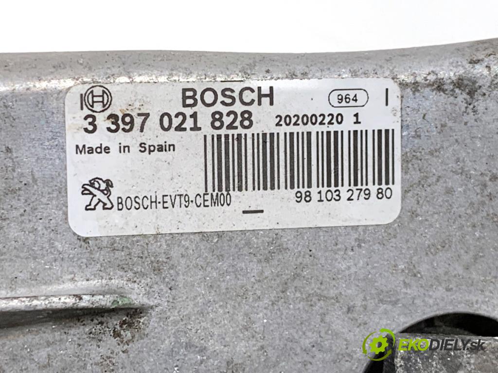 PEUGEOT 308 II liftback 2020 96 kW 1.2 THP 130 1199 Mechanizmus stieračov predný 9810327980 (Motorček stieračov predný)
