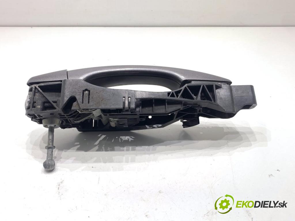 PEUGEOT 308 II liftback 2020 96 kW 1.2 THP 130 1199 klika vnejší levý přední část