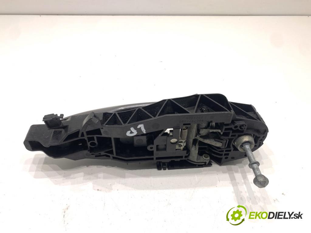 PEUGEOT 308 II liftback 2020 96 kW 1.2 THP 130 1199 klika vnejší levý přední část