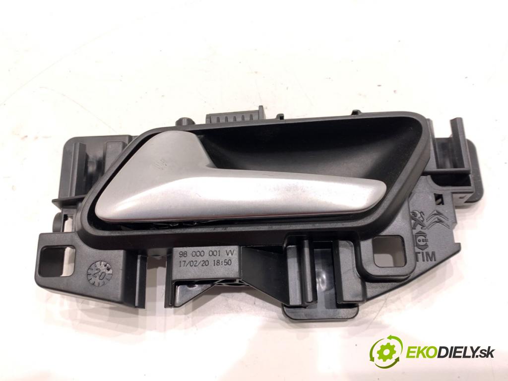 PEUGEOT 308 II liftback 2020 96 kW 1.2 THP 130 1199 Kľučka vnútorná ľavy predný 