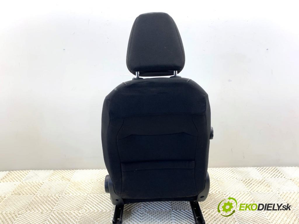 PEUGEOT 308 II liftback 2020 96 kW 1.2 THP 130 1199 sedadlo levý přední část