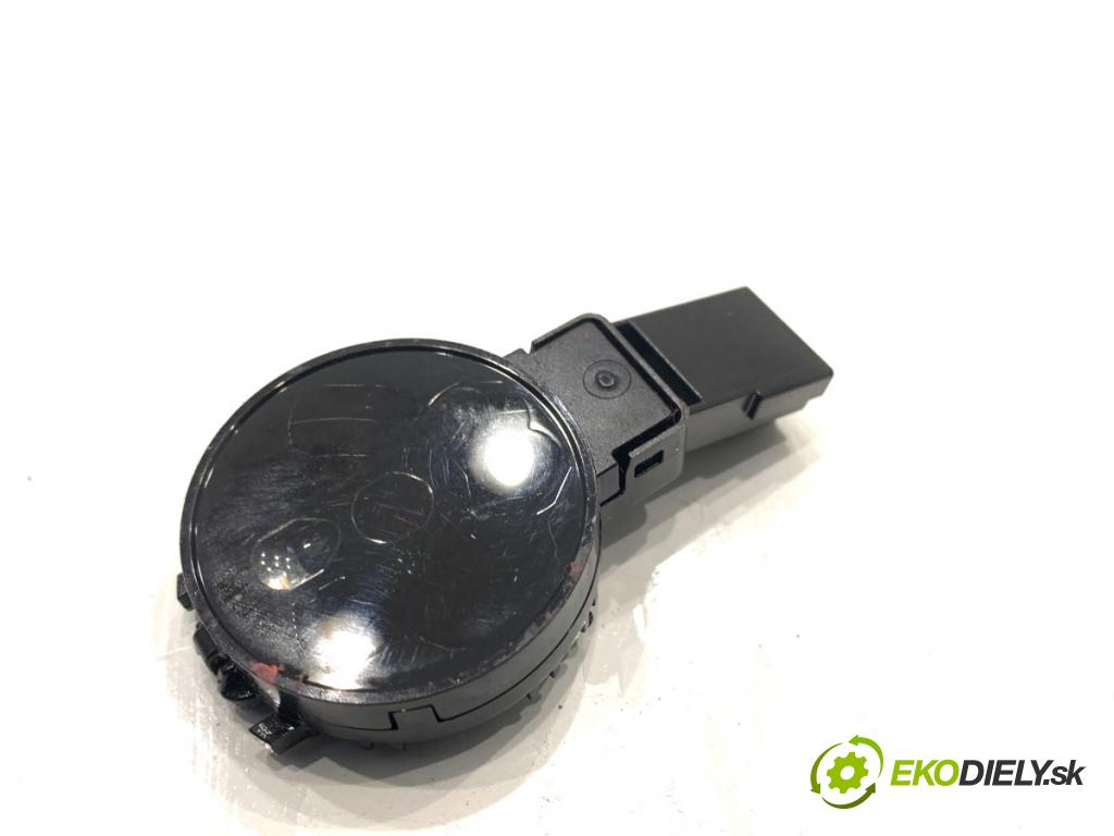 PEUGEOT 308 II liftback 2020 96 kW 1.2 THP 130 1199 Snímač dažďa 9815552880 (Snímač dažďa)