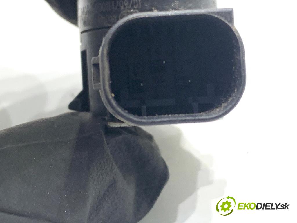 PEUGEOT 308 II liftback 2020 96 kW 1.2 THP 130 1199 snímač PDC 9675202477XT