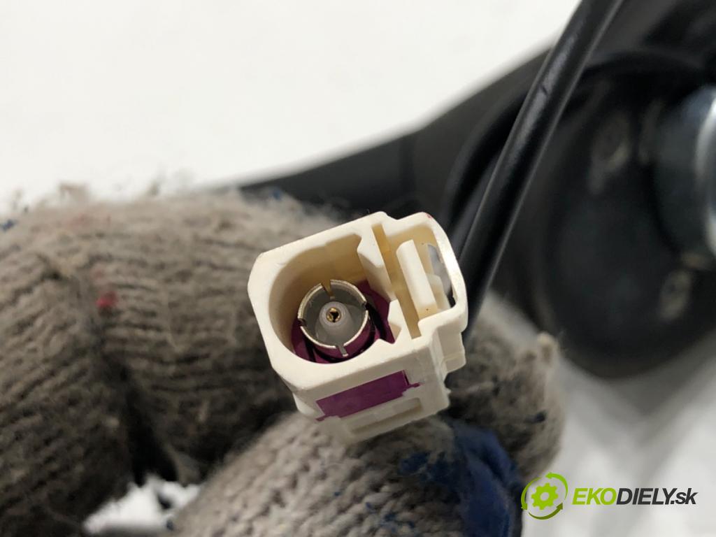 PEUGEOT 308 II liftback 2020 96 kW 1.2 THP 130 1199 ANTENA 9819667580