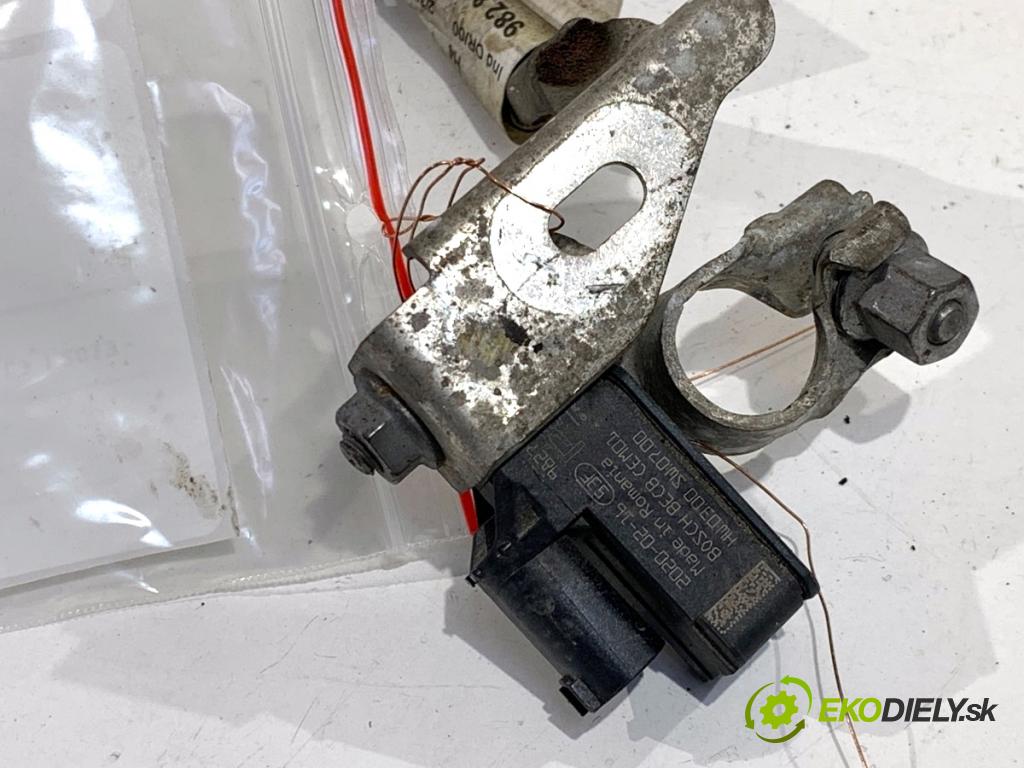 PEUGEOT 308 II liftback 2020 96 kW 1.2 THP 130 1199 svorka MINUS 9828916580