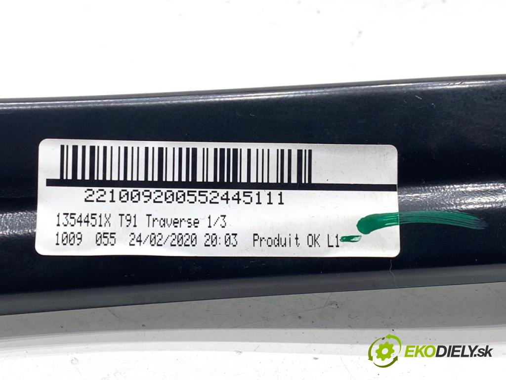 PEUGEOT 308 II liftback 2020 96 kW 1.2 THP 130 1199 uchycení ISOFIX 1354451X 1354452X