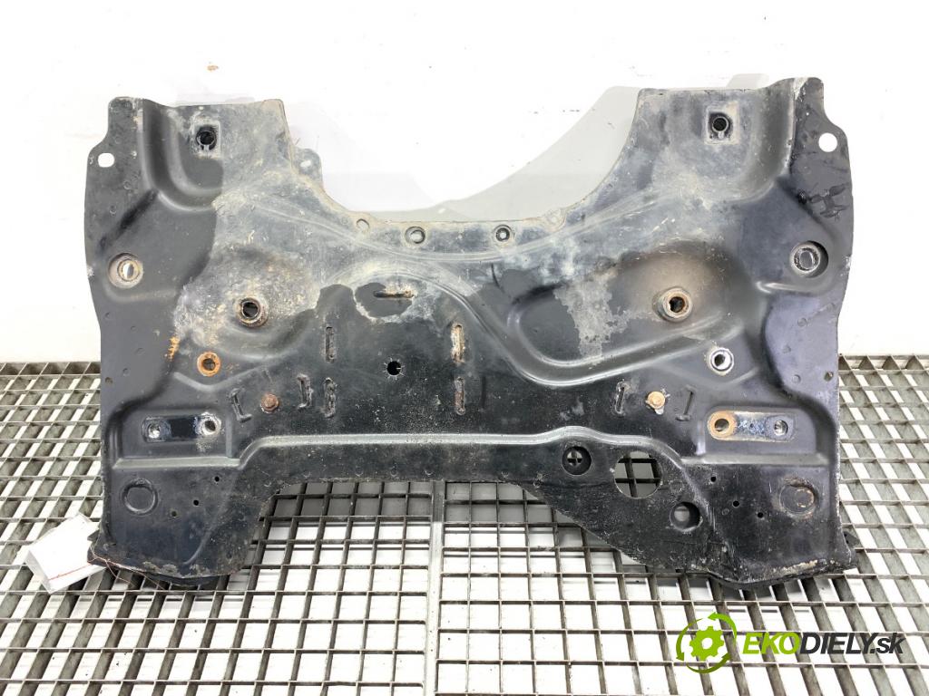 PEUGEOT 308 II liftback 2020 96 kW 1.2 THP 130 1199 výztuha pod motor  (Přední výztuha)