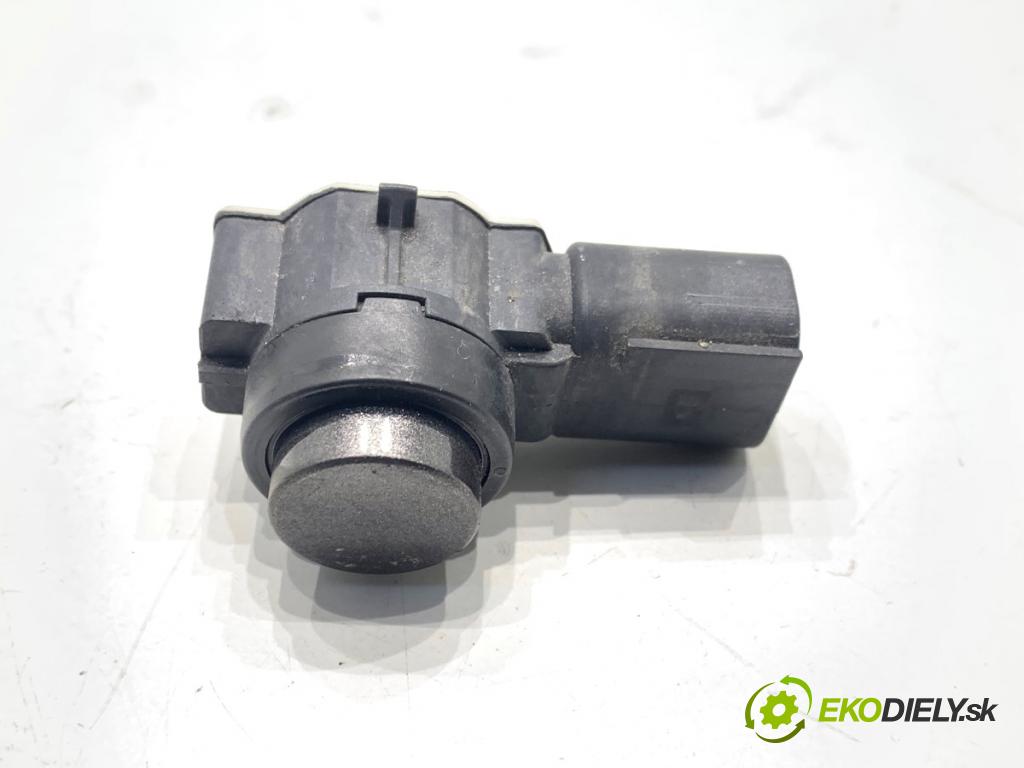 PEUGEOT 308 II liftback 2020 96 kW 1.2 THP 130 1199 snímač PDC 9675202477VL