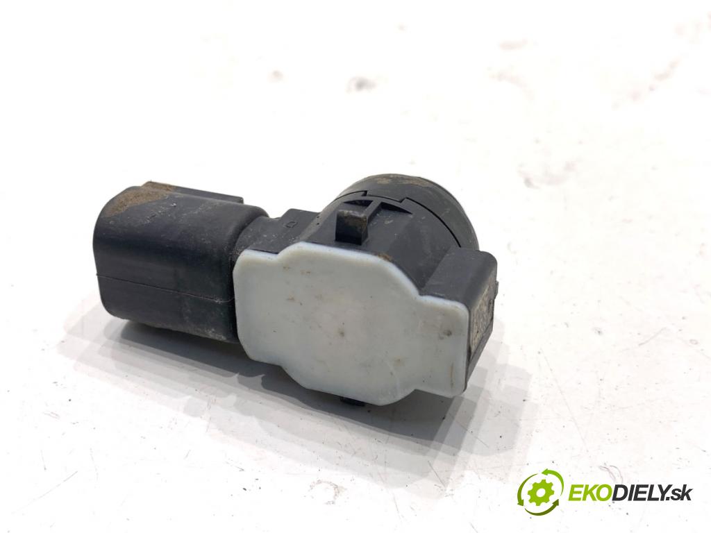 PEUGEOT 308 II liftback 2020 96 kW 1.2 THP 130 1199 snímač PDC 9675202477XT