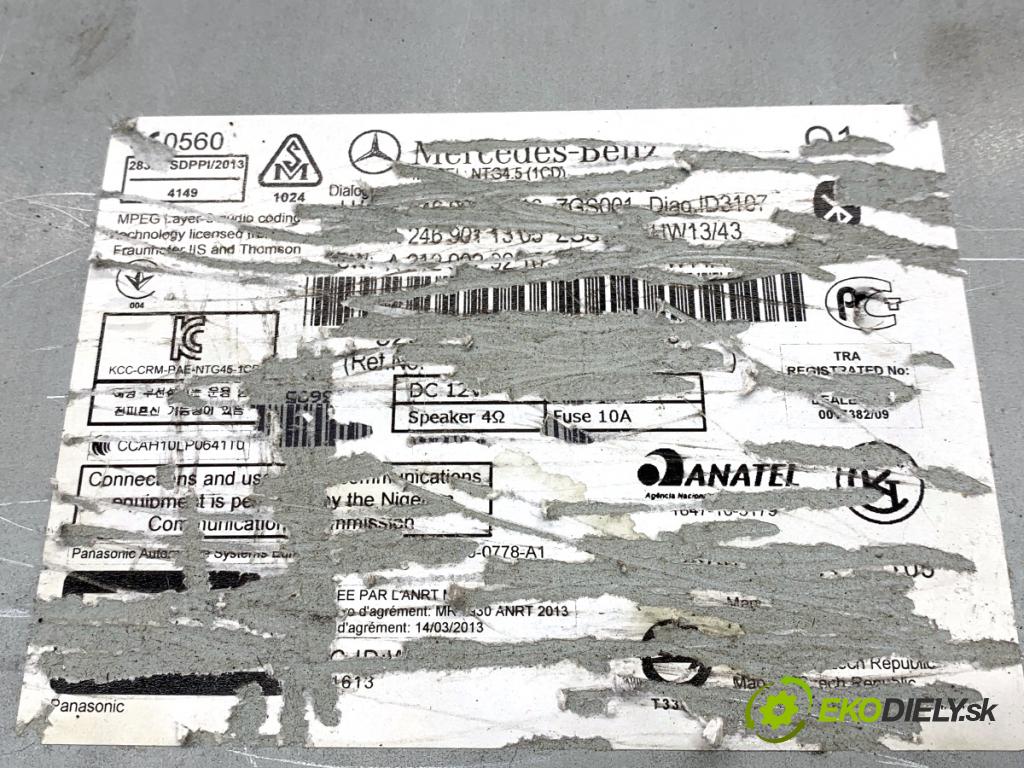 MERCEDES-BENZ W176 liftback 2015 90 kW A 180 (176.042) 1595 RADIO  (Audio zariadenie)