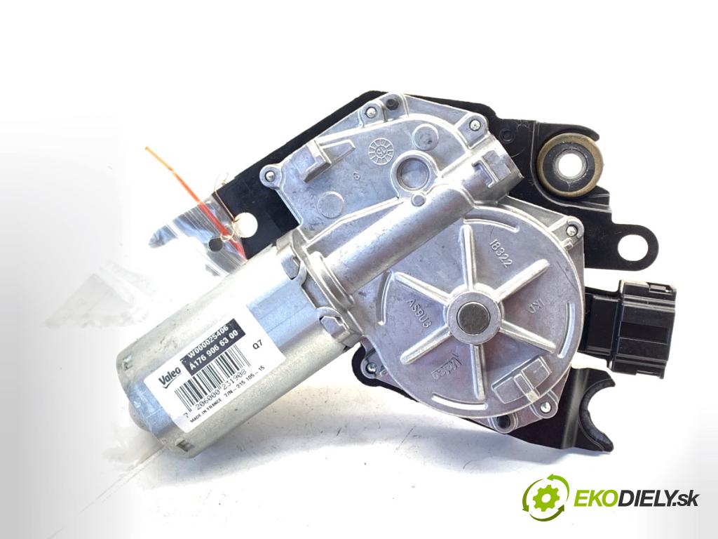 MERCEDES-BENZ W176 liftback 2015 90 kW A 180 (176.042) 1595 Motor stieračov zad A1769066300