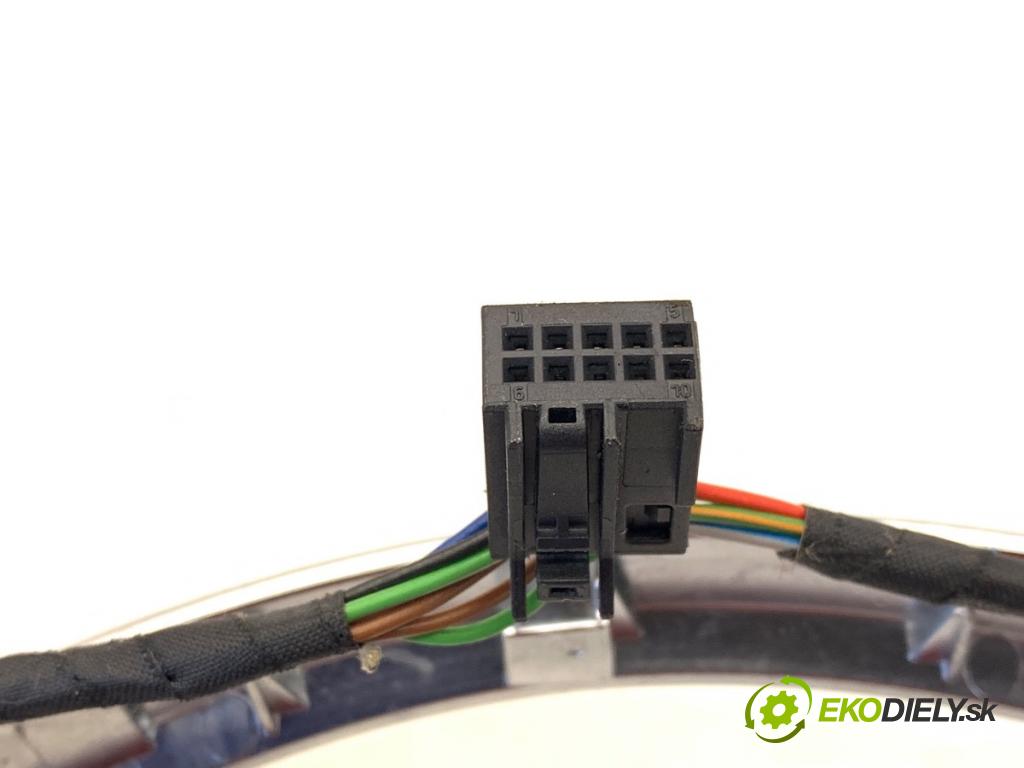 MERCEDES-BENZ W176 liftback 2015 90 kW A 180 (176.042) 1595 SPÍNAČE: volantu 3070808