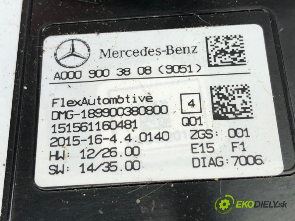 MERCEDES-BENZ W176 liftback 2015 90 kW A 180 (176.042) 1595 Svetlo stropné A0009003808
