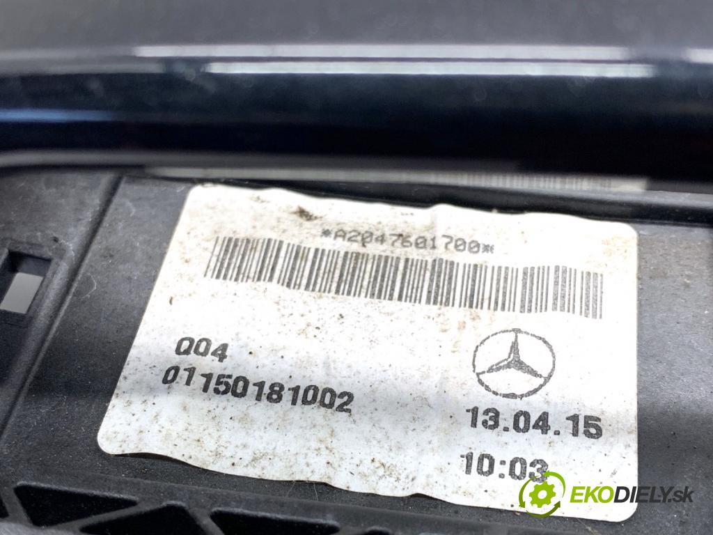 MERCEDES-BENZ W176 liftback 2015 90 kW A 180 (176.042) 1595 klika vnejší levý přední část A2047601700