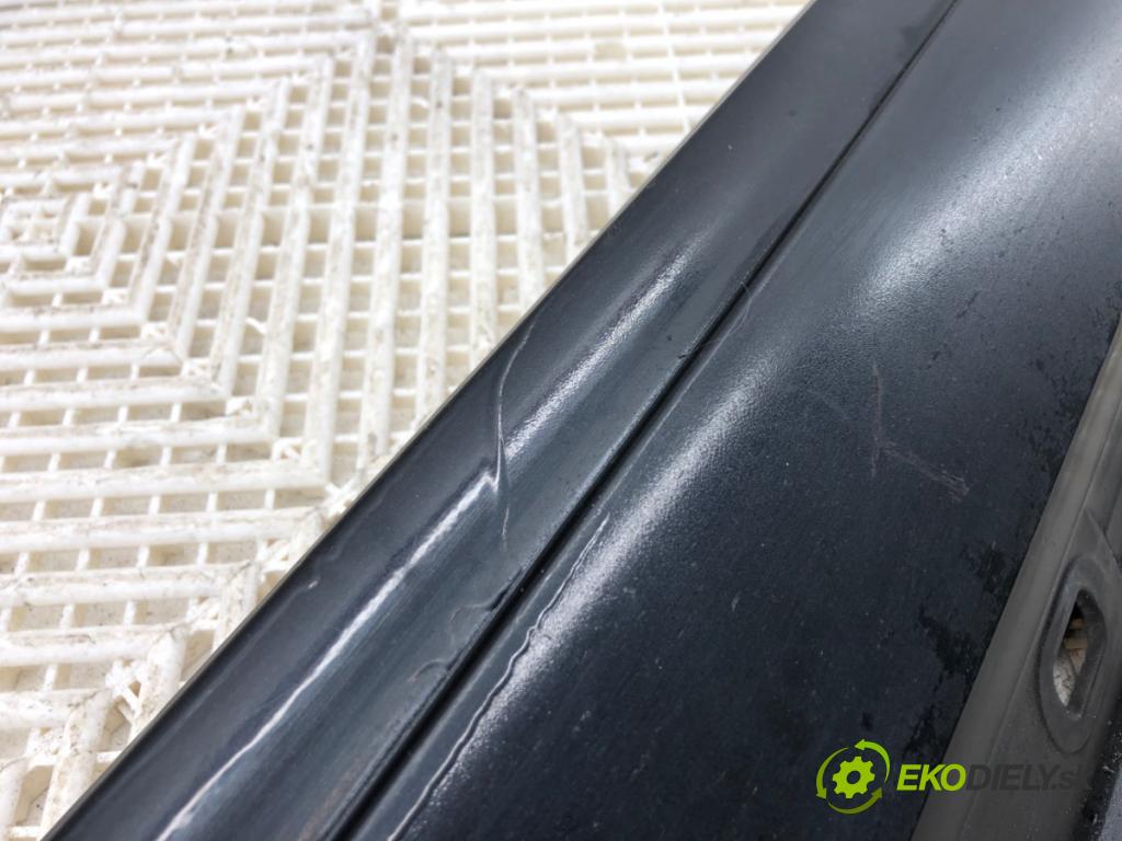 MERCEDES-BENZ W176 liftback 2015 90 kW A 180 (176.042) 1595 lišta prahová pravý A1766980154