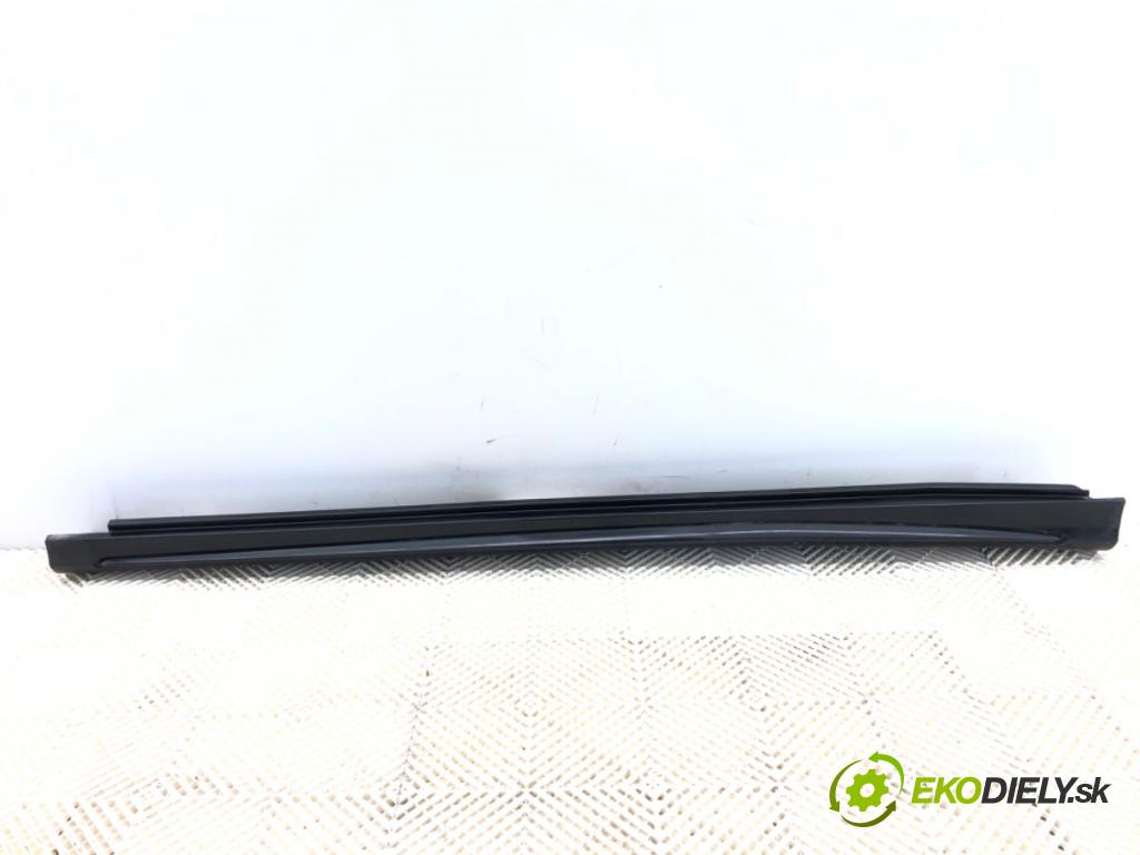 MERCEDES-BENZ W176 liftback 2015 90 kW A 180 (176.042) 1595 lišta prahová levý A1766980054