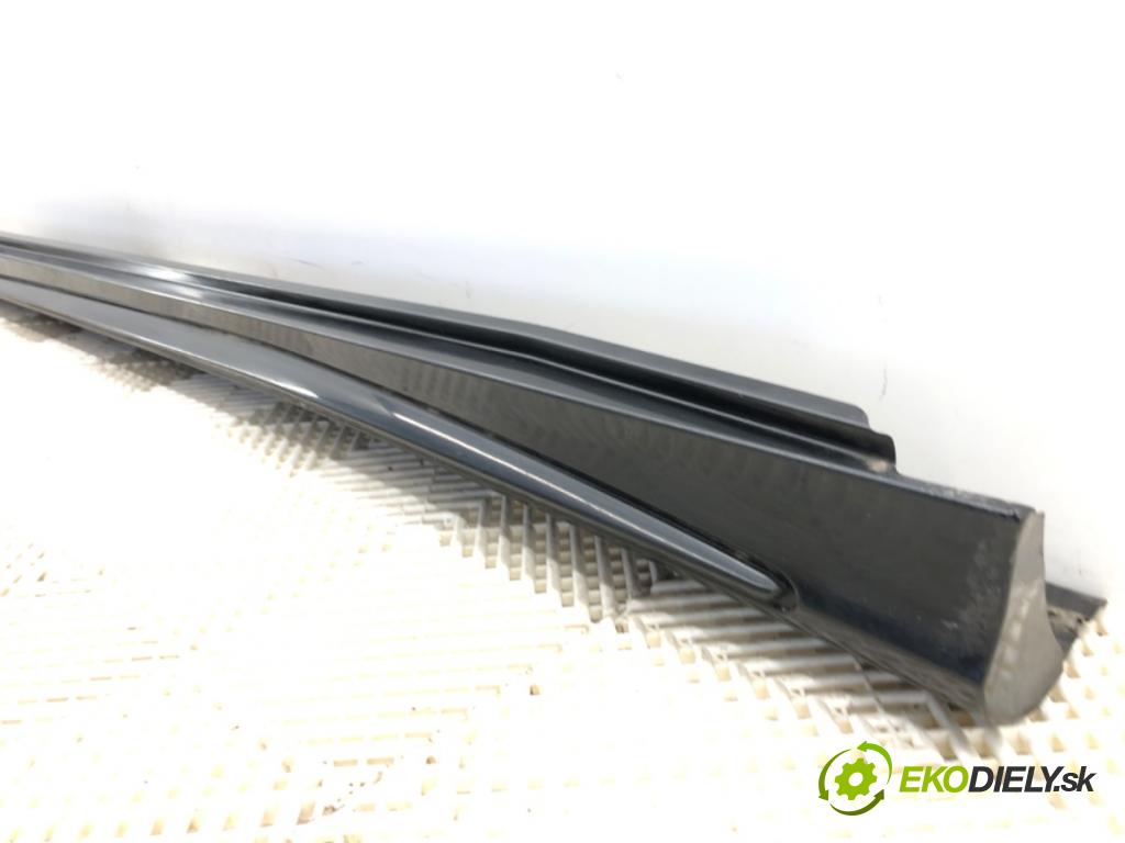 MERCEDES-BENZ W176 liftback 2015 90 kW A 180 (176.042) 1595 lišta prahová levý A1766980054