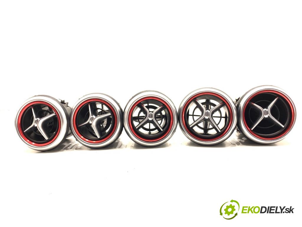 MERCEDES-BENZ W176 liftback 2015 90 kW A 180 (176.042) 1595 mří topení přední část A1768300754