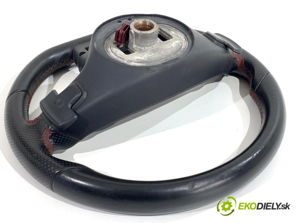 MERCEDES-BENZ W176 liftback 2015 90 kW A 180 (176.042) 1595 volant  (Volant)