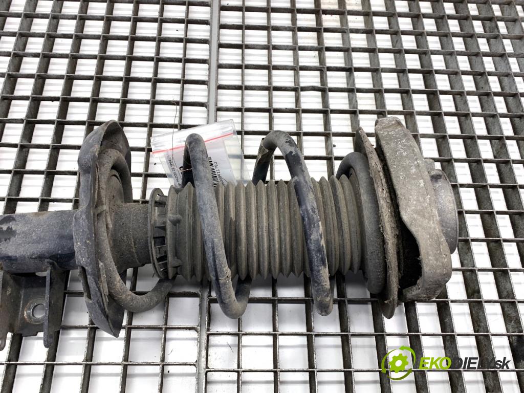 MERCEDES-BENZ W176 liftback 2015 90 kW A 180 (176.042) 1595 tlumič pravý přední část ZE A1763203038