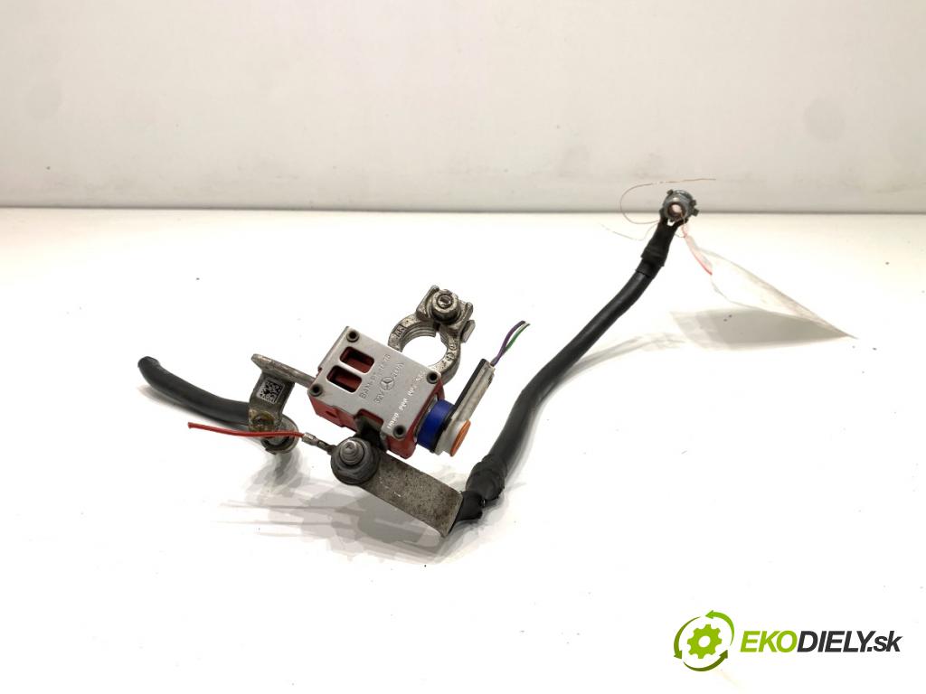 MERCEDES-BENZ W176 liftback 2015 90 kW A 180 (176.042) 1595 svorka plus N000000007584